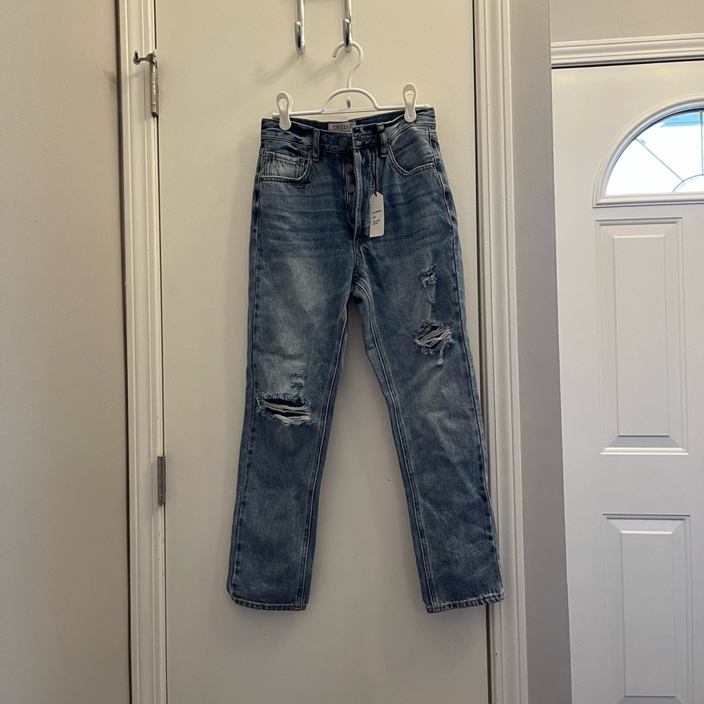 Brand new Vici womens light wash skinny jeans, size 25
